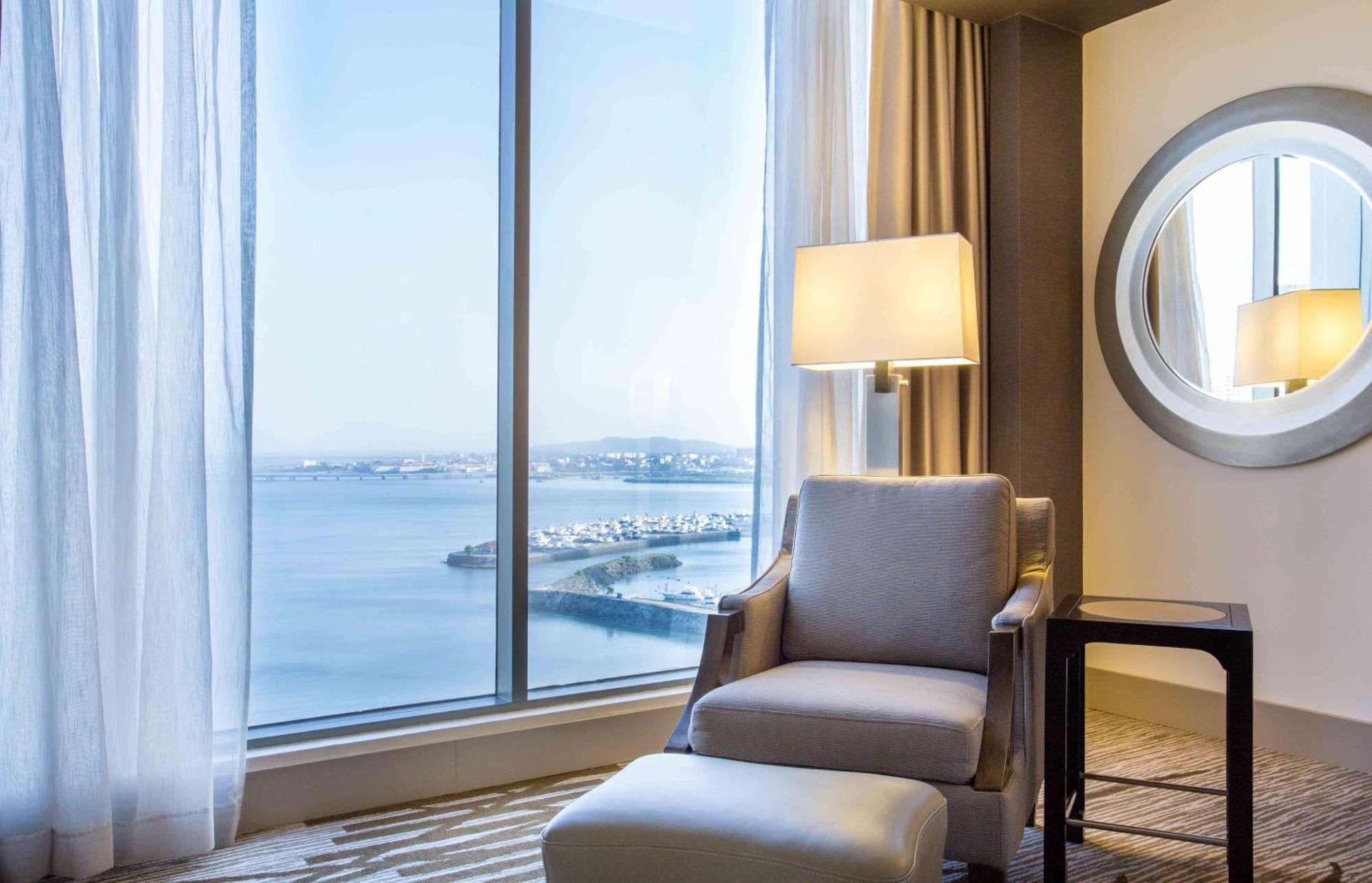 Hilton Hotel 4*